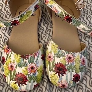 Monkey feet floral new without tags